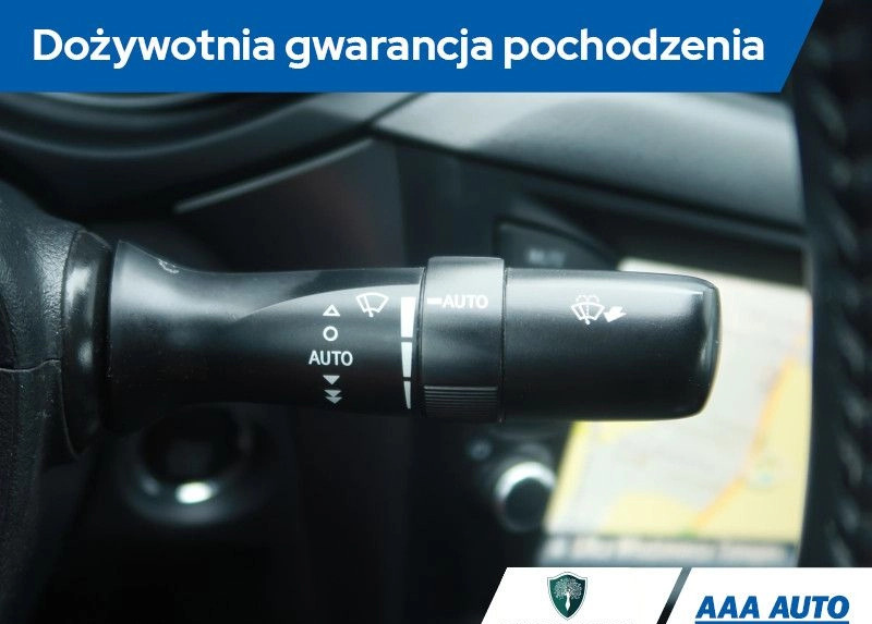 Toyota Avensis cena 63000 przebieg: 133825, rok produkcji 2015 z Piotrków Trybunalski małe 254